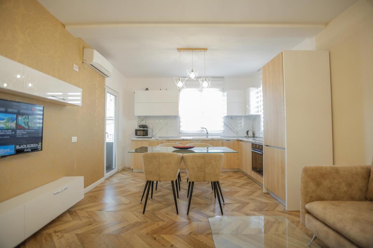 Miku Apartments-Luxury City View At Wilson Square Tirana Zewnętrze zdjęcie