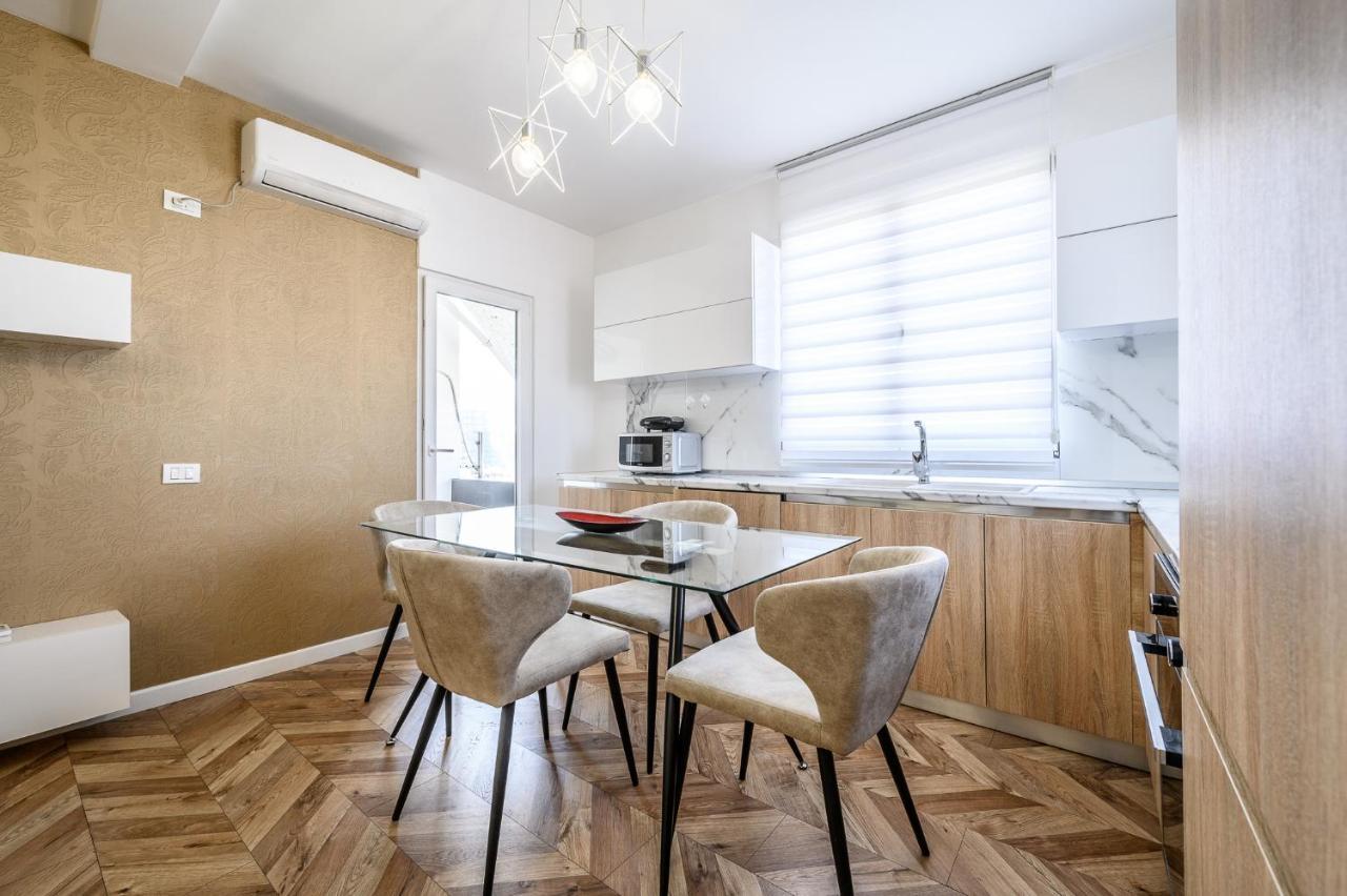 Miku Apartments-Luxury City View At Wilson Square Tirana Zewnętrze zdjęcie
