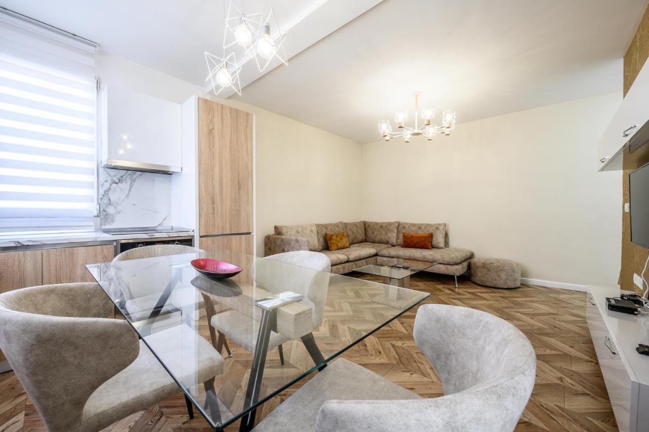 Miku Apartments-Luxury City View At Wilson Square Tirana Zewnętrze zdjęcie