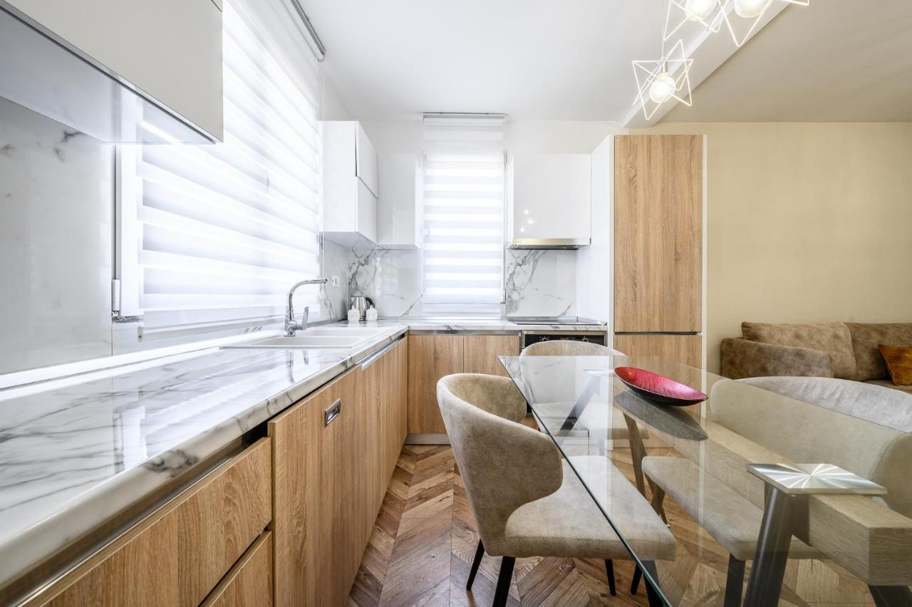 Miku Apartments-Luxury City View At Wilson Square Tirana Zewnętrze zdjęcie