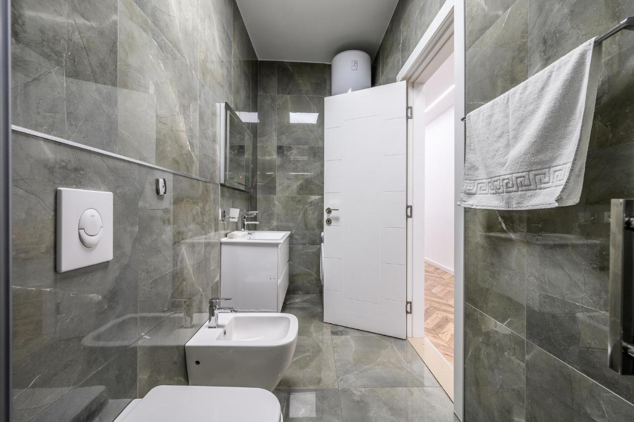 Miku Apartments-Luxury City View At Wilson Square Tirana Zewnętrze zdjęcie