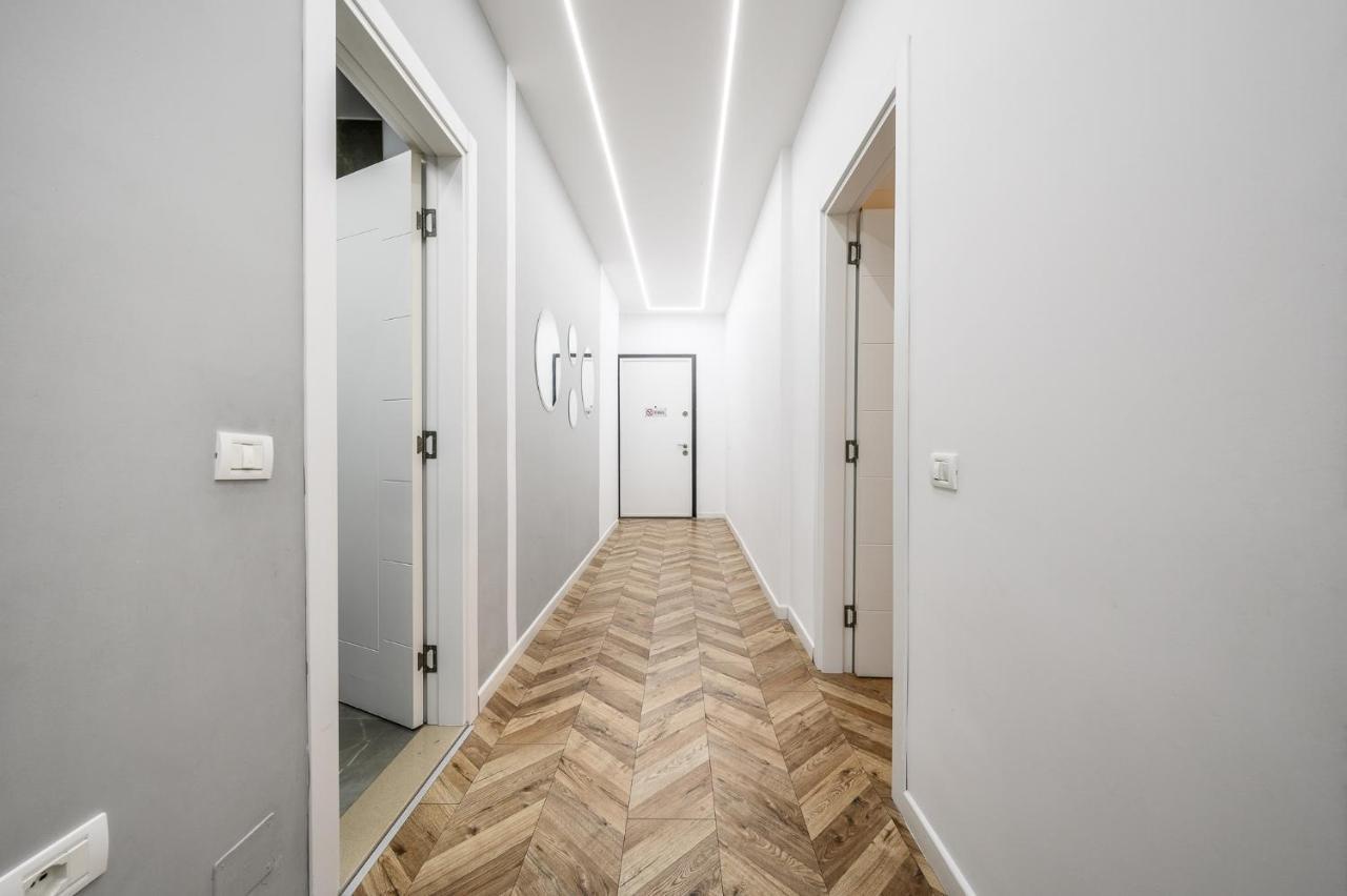 Miku Apartments-Luxury City View At Wilson Square Tirana Zewnętrze zdjęcie