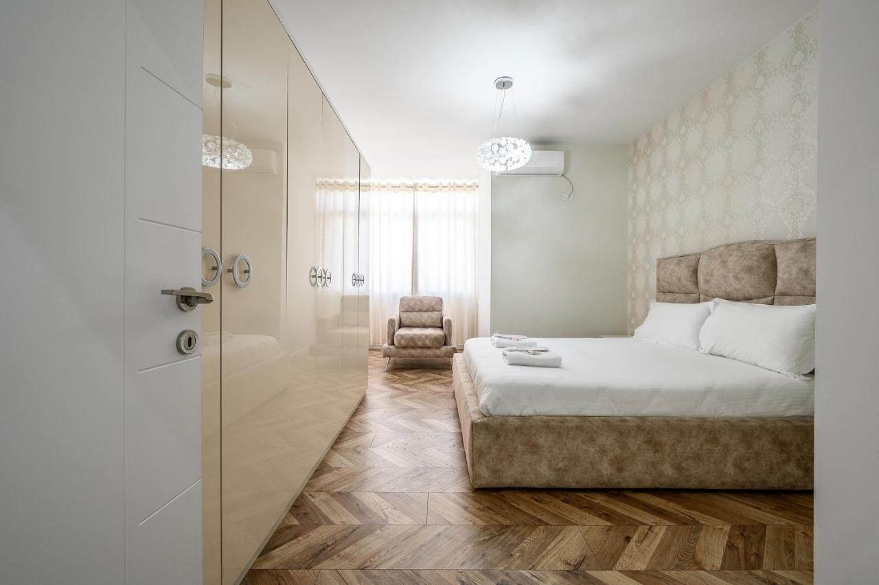 Miku Apartments-Luxury City View At Wilson Square Tirana Zewnętrze zdjęcie